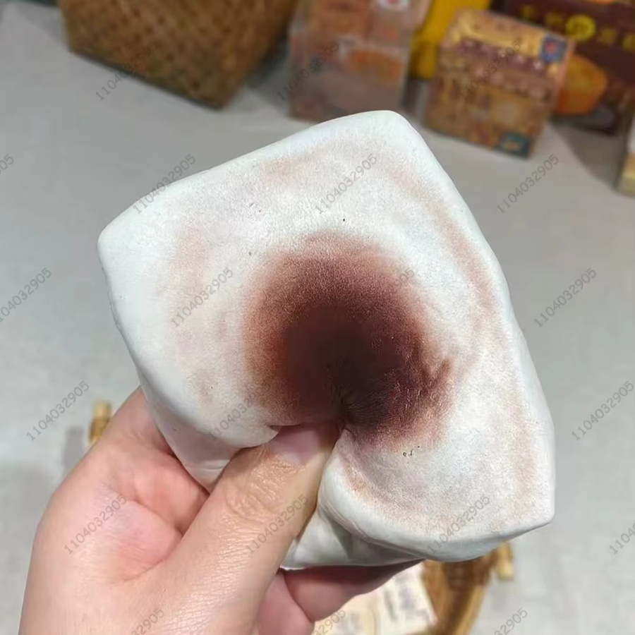 Hot Toys Red Bean Grilled Mochi Squishy Toys, Stress Relief Fidget - Bild 2