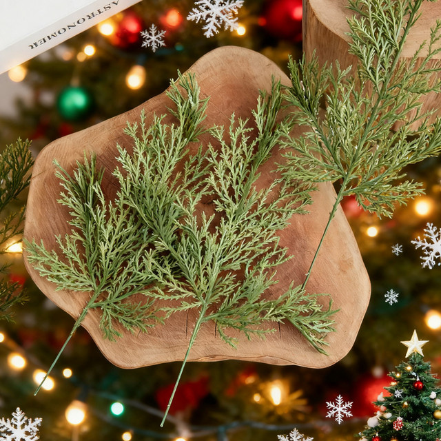 XIAOYINMO Künstliche Pflanzen Blätter in Grün für Weihnachtsbaum, Hochzeit und DIY-Dekoration aus Kunststoff - Bild 1