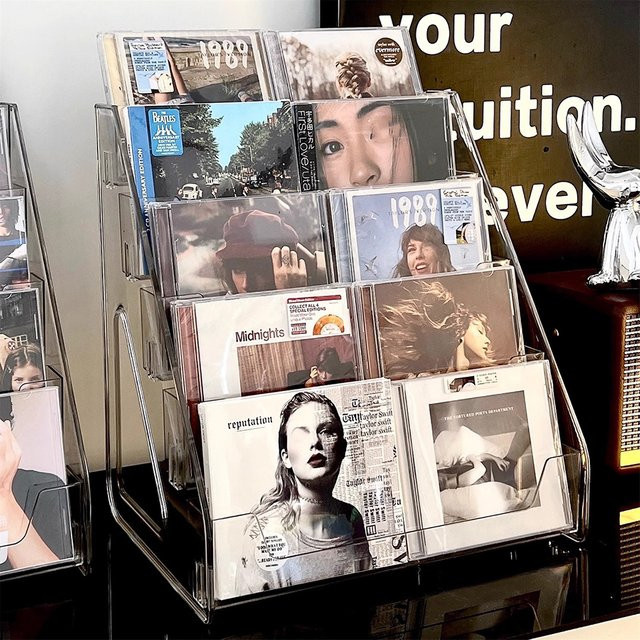 Transparentes CD-Rack aus Kunststoff als Aufbewahrungsbox und Präsentationsständer für CDs, Alben und Mini-Discs - Bild 1