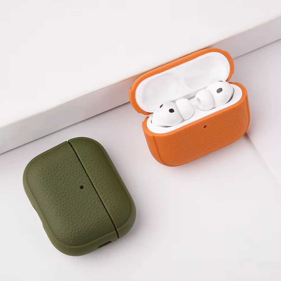 Schutzhülle für Apple AirPods Pro 3 aus weichem TPU-Leder in Orange inklusive Reinigungsset - Bild 2