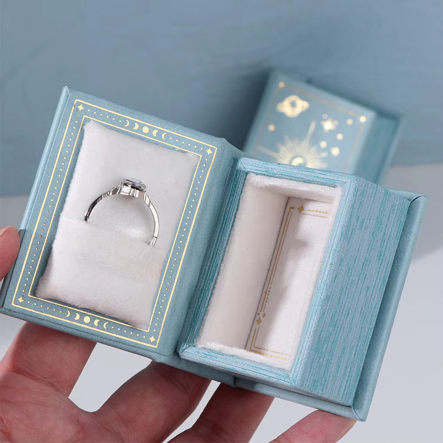 Lederschachtel für Schmuck, buchförmige Ringbox, Unisex - Bild 2
