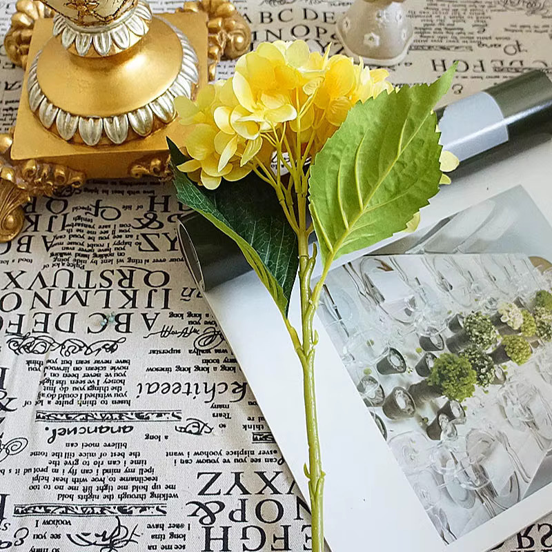 XIAOYINMO Seidenhortensien als künstliche Blumen in bunt und Gelb für Hochzeiten, Valentinstag und DIY-Dekoration - Bild 1