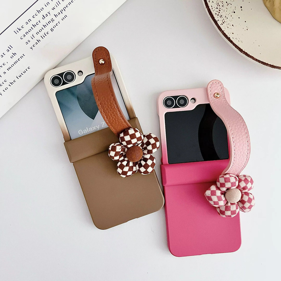 Stoßfeste Flip-Handyhülle mit Farbverlaufsarmband und Scharnierschutz für Motorola Razr 60 Pro, 50 und 40 Ultra - Bild 1
