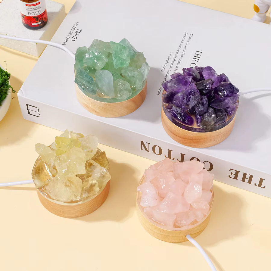 Naturkristall Amethyst Rohstein mit Harz als dekoratives Ornament für dein Schlafzimmer oder den Nachttisch - Bild 2