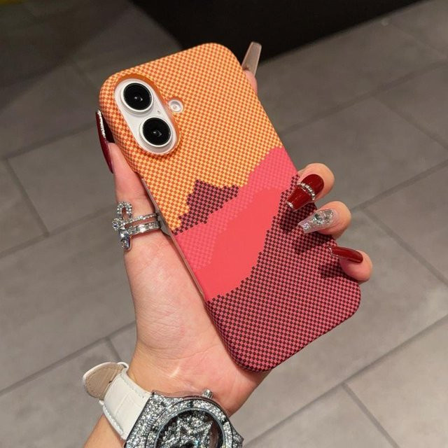 Magnetische Ultra-dünne Schutzhülle mit Carbonfaser-Textur für Apple iPhone 17 16 15 14 13 12 Pro Max Plus, Stoßfestes Mattes Hartschalen Cover mit MagSafe Kompatibilität, Multicolour - Bild 1
