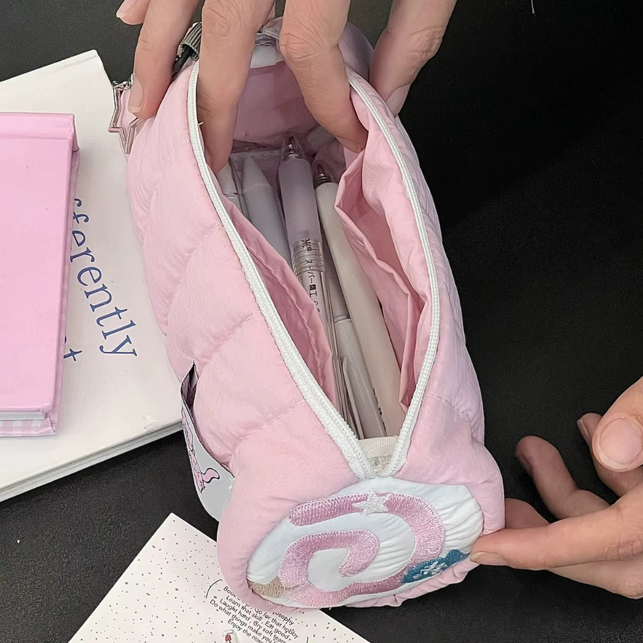 Rosa Feder-Mäppchen im Kawaii-Design als weiche Stifteaufbewahrung und Kosmetikbeutel mit großem Fassungsvermögen - Bild 5