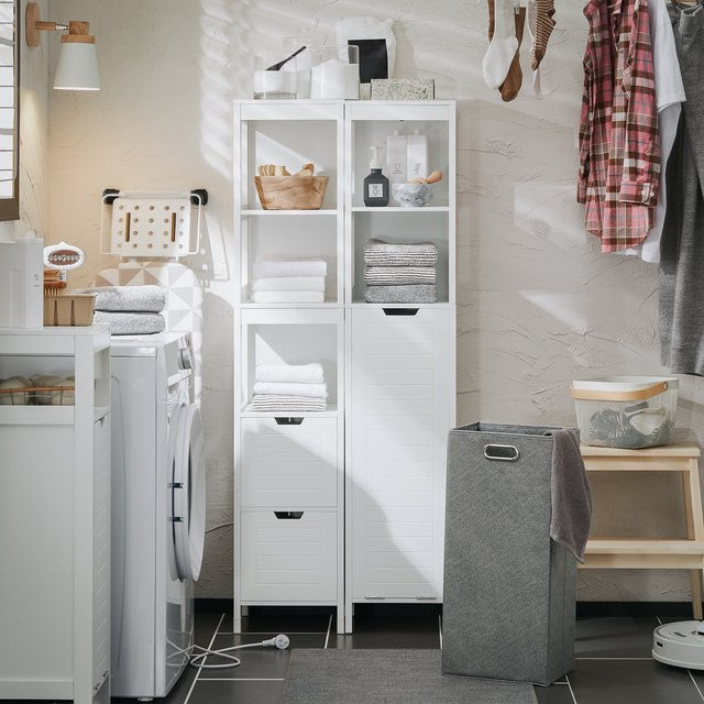 SoBuy BZR123-W Hochschrank mit ausklappbarem Wäschesack für das Badezimmer, Weiß, H x B x T: 145 x 30 x 30 cm - Bild 1