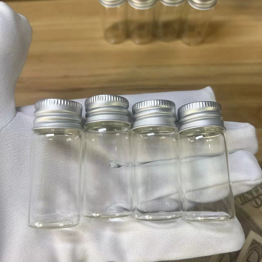 OLOEY Weihnachts-Glasflaschen mit Silbernen Schraubverschluss, transparente Mini-Glasgefäße für Dekoration, Volumen: 10 ml, Durchmesser: 22 mm, Höhe: 50 mm - Bild 2