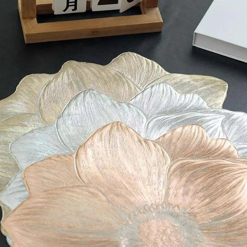 Yiran Furniture Lotus-Platzset aus Polyester, hitzebeständig und abwaschbar, floraler Stil, Durchmesser: 38 cm - Bild 2