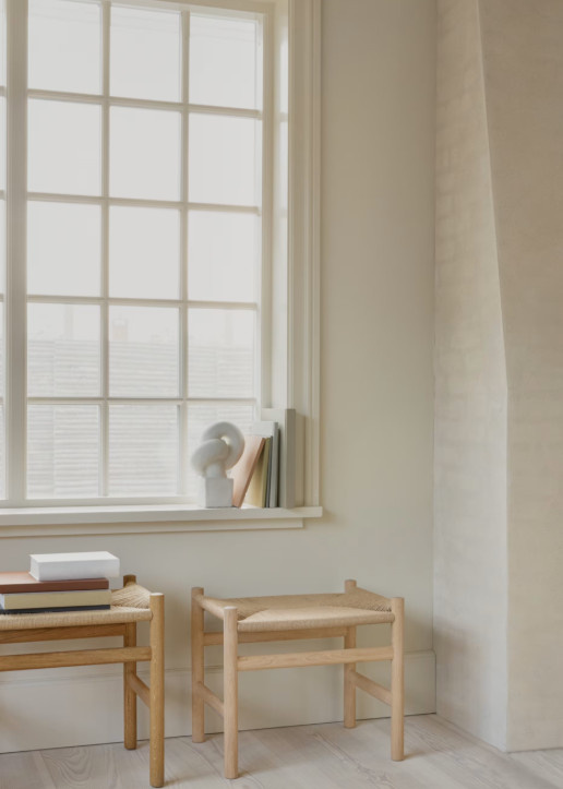 Carl Hansen & Søn CH53 Hocker in Braun mit nordischem Design - Bild 2