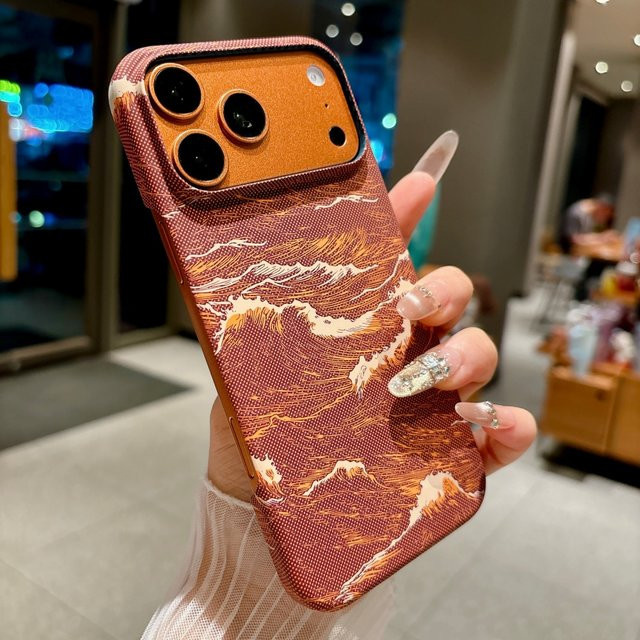 Rahmenlose Carbonfaser-Wellen-Handyhülle mit MagSafe für iPhone 17 Air, 16, 15, 14, 13 Pro Max in Multicolour mit magnetischer Abdeckung und mattiertem Finish - Bild 1