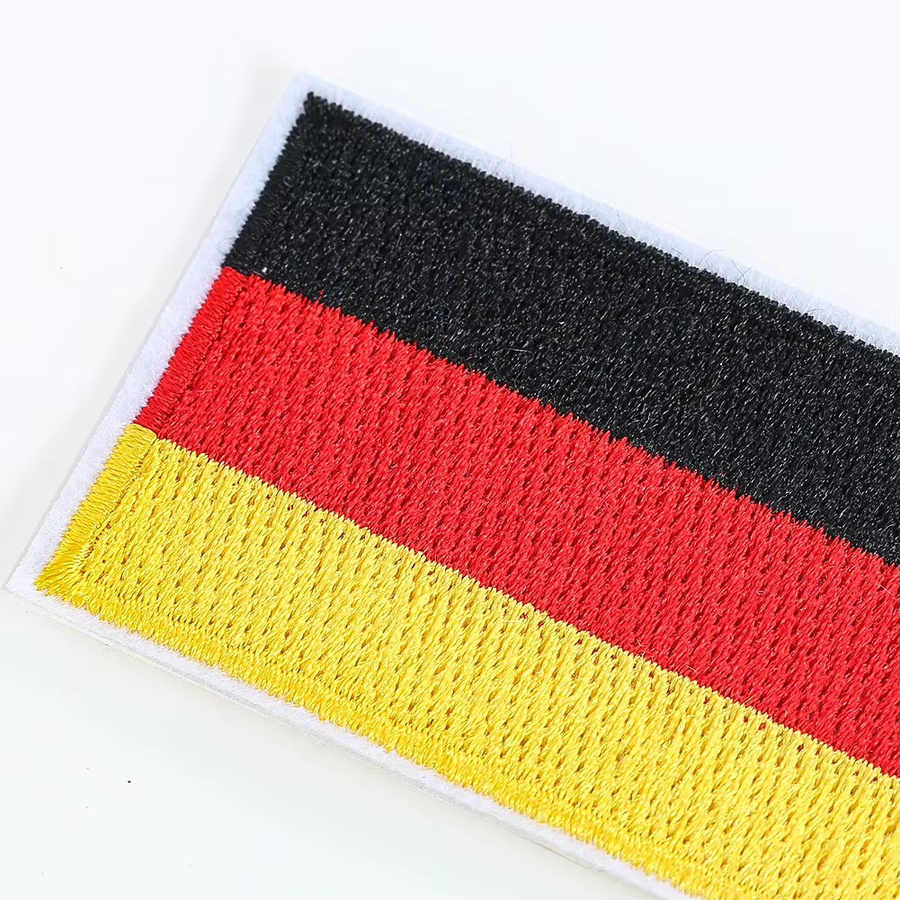 2 Stück Aufbügelbare Patches mit deutscher Flagge in Multicolour als Applikationen für Kleidung und DIY-Projekte - Bild 3