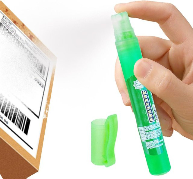 Weißer Thermopapier-Radiergummi-Roller aus Kunststoff zur Korrektur von Rechnungen und Dokumenten - Bild 1