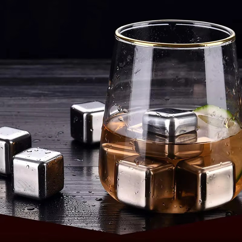 HOCOSHINE Edelstahl-Eiswürfel-Set in Silber, wiederverwendbare Kühlsteine für Whiskey und Wein, quadratisch - Bild 4