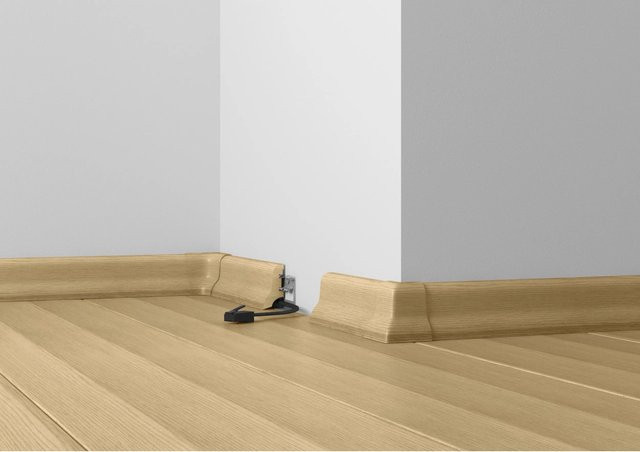 Döllken Profiles System 8 Sockelleiste Buche gedämpft foliert, Farbe: Braun, Höhe: 40 mm, Tiefe: 22 mm, Länge: 2400 mm - Bild 1