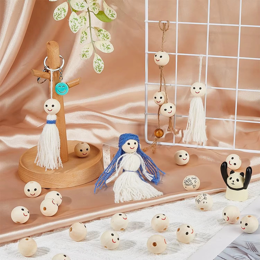 50 Stück natürliche Holzperlen mit lächelndem Gesicht in Beige für deine DIY-Projekte wie Schlüsselanhänger und Ornamente - Bild 3