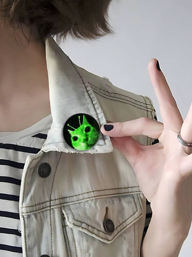 bilibili Anstecknadeln, Metall, Bunt, Unisex - Bild 5