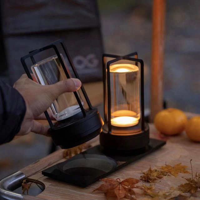 Claeted LED Akku Tischlampe im Industriestil aus Metall für Outdoor, Camping und Restaurant, Schwarz und Weiß - Bild 1