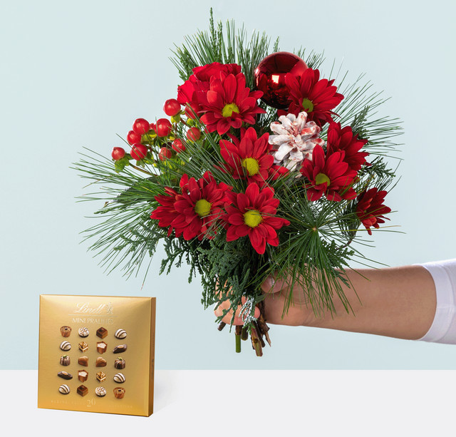 BLUME2000 Wintergruß Bouquet Chrysanthemen Johanniskraut Rosen red green gold - Bild 1