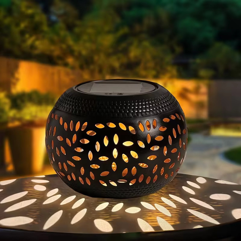 Leclstar Solar-LED-Gartenlaterne aus Metall in Weiß mit warmweißem Licht für Garten und Terrasse - Bild 6
