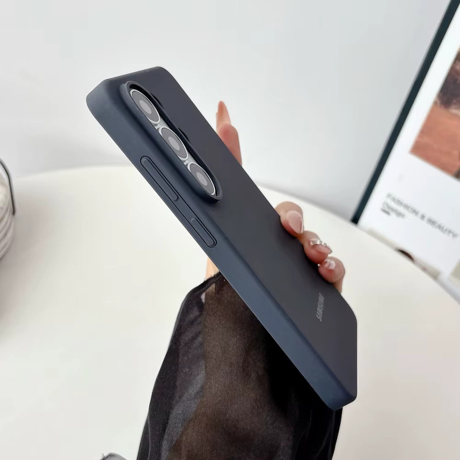 Magnetische Silikon Schutzhülle für Samsung S26 und S26 Ultra sowie S25 und S25 Ultra mit MagSafe Kompatibilität, stoßfest, in Blau oder Lila - Bild 2