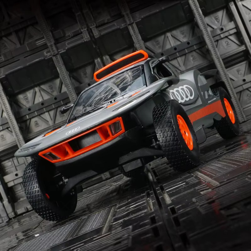 Rastar Audi RS Q E-tron, Rennwagen-Modell Auto, 1:24, Metall - Bild 3