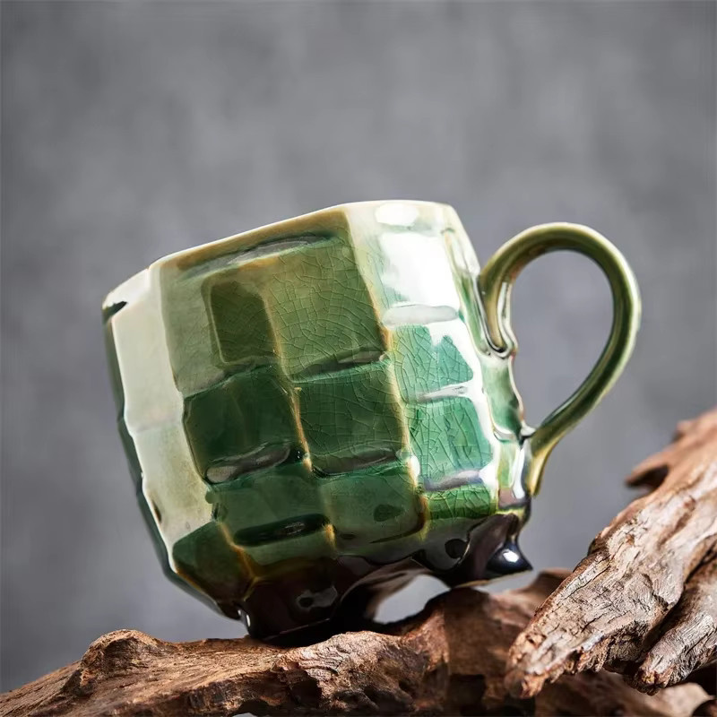 JUSTINLAU Vintage Keramiktasse handgefertigt mit floralem Design in Gelb und Grün - Bild 3