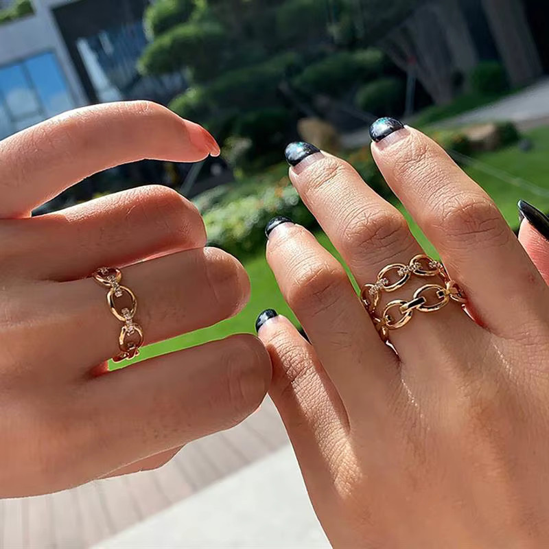 Huitan Damenring, Kettendesign, Zirkonia, Gold - Bild 3