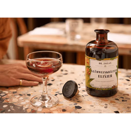 Dr. Jaglas Glühweinkräuter-Elixier Gewürzlikör, 0,5 l - Bild 2