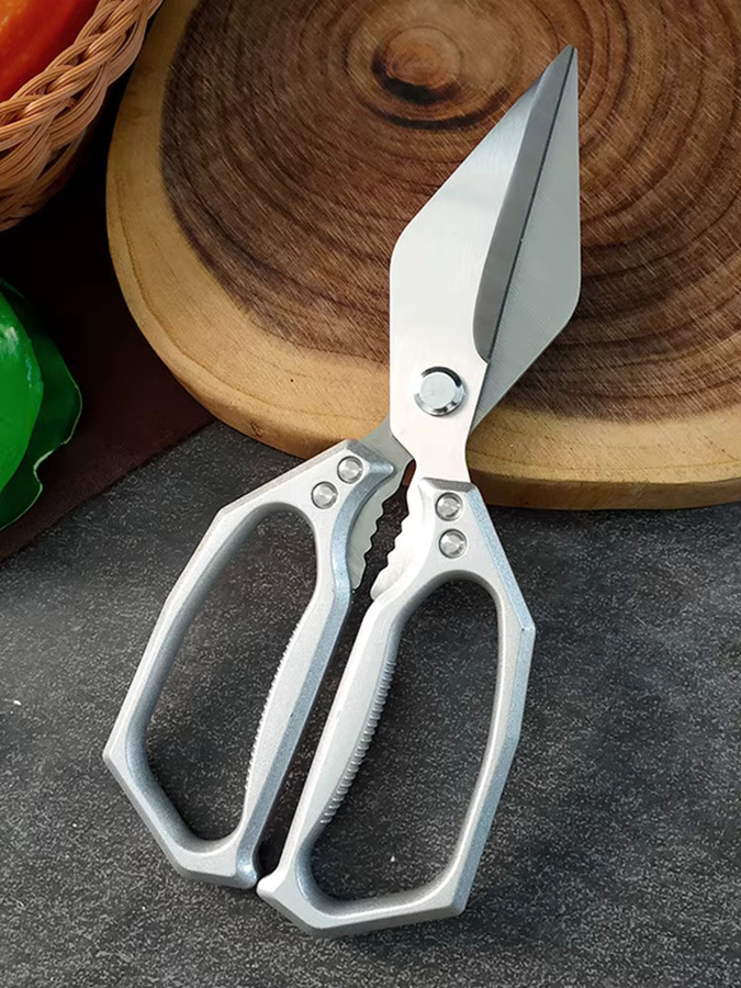 Multifunktionale Küchenschere von InLeung aus Edelstahl in Rot und Silber für Gemüse, Fleisch und Fisch - Bild 5