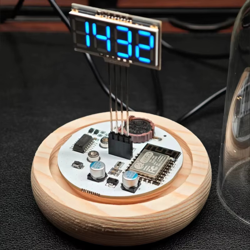 Oeny Retro Tischuhr Nixie Digitaluhr mit transparentem Design und blauem Licht für dein Wohnzimmer - Bild 2