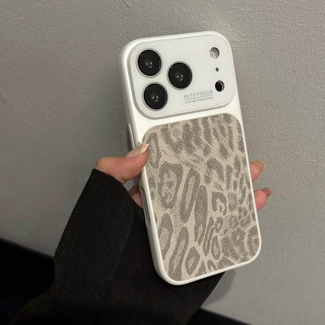 Stoßfeste iPhone Handyhülle aus Leder PU mit Leopardenmuster und Fensterabdeckung für Apple iPhone 17 16 15 14 13 Pro Max in Beige und Multicolour - Bild 1