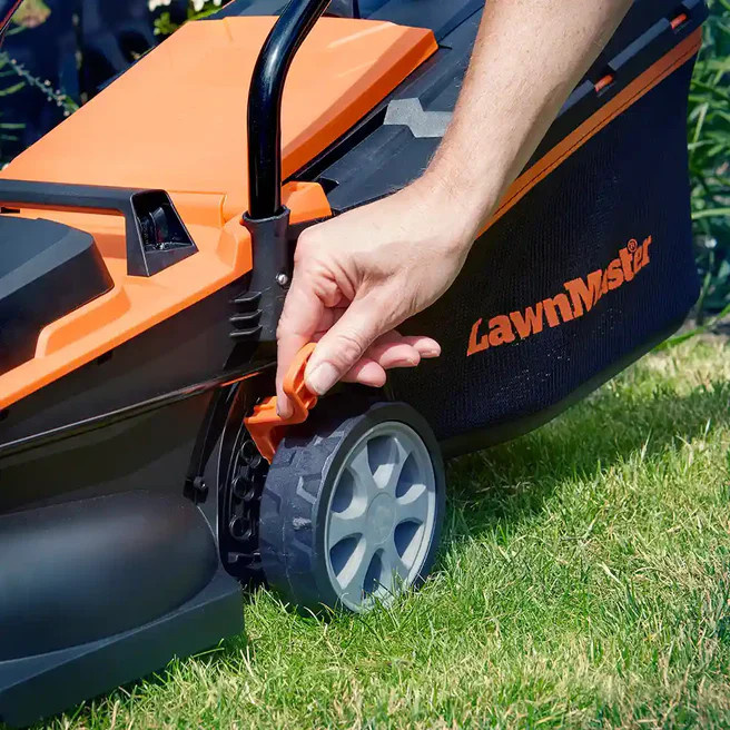LawnMaster Akku-Rasenmäher 24V mit 32 cm Schnittbreite - Bild 6