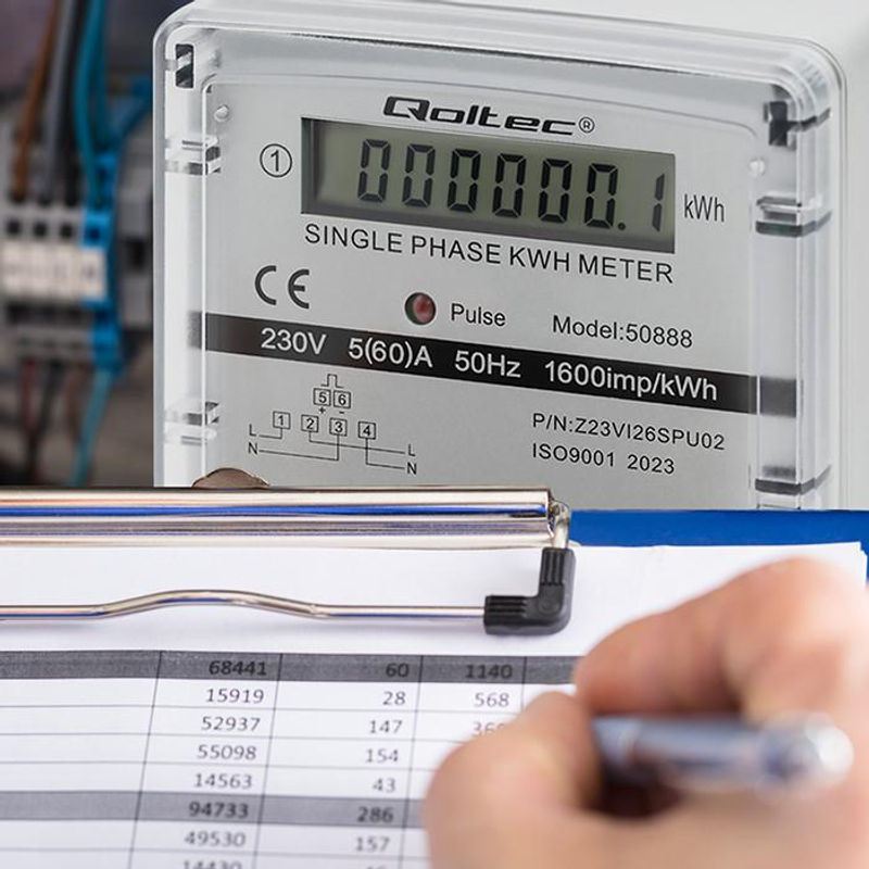 Qoltec Einphasen-Elektronikzähler Stromverbrauchsmesser 230V mit LCD Display in Weiß - Bild 4