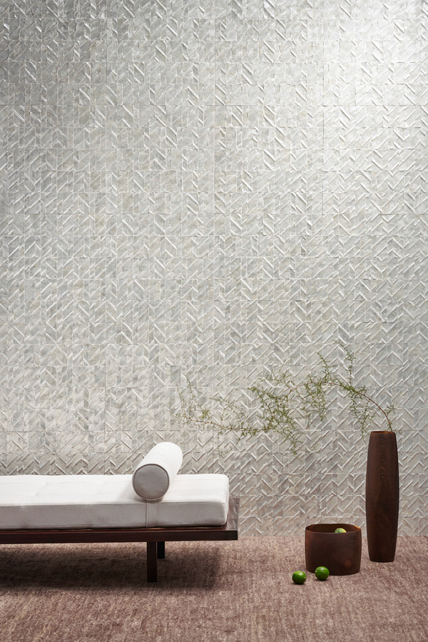 Arte Wallpaper Perula in Pearl White mit Capiz Shells und geometrischem Design - Bild 1