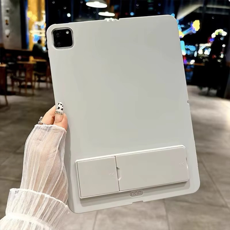 TPU Schutzhülle mit Standfunktion für Samsung Galaxy Tab S11, A11, A9 Plus, S9 FE und S10 Lite in Schwarz oder Weiß - Bild 1