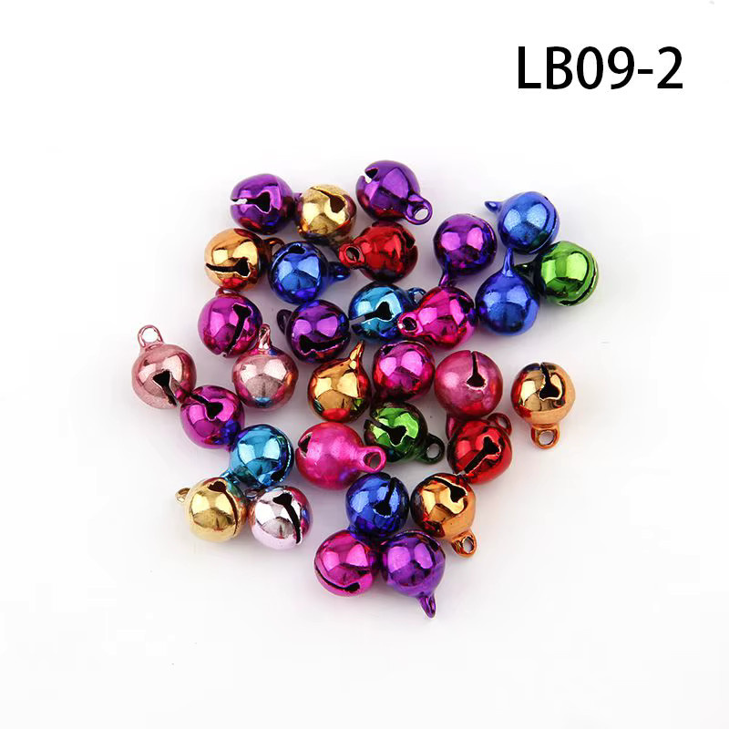 30 Stück bunte Jingle Bells aus Metall von Ywbeads als Weihnachtsdekoration und DIY-Bastelzubehör in Gold und Multicolour - Bild 2