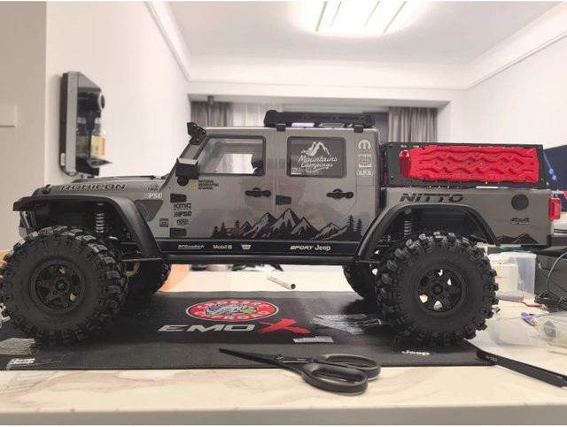 Crossrc EMO X4 4X4 RC Crawler, Maßstab 1:8, Zubehör - Bild 1