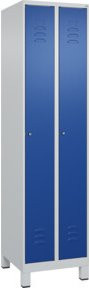 C+P Spind Classic PLUS Garderobenschrank mit 2 Abteilen, Füße, Zylinderschloss und 3 Garderobenhaken, H x B x T: 195 x 50 x 50 cm - Bild 1