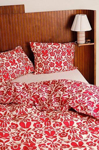 Jotex SELJA Bettbezug aus Bio-Baumwolle mit floralem Design in Rot - Bild 1