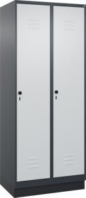 C+P Spind Classic PLUS Garderobenschrank mit Sockel, 2 Abteile, Anthrazitgrau/Lichtgrau/Schwarzgrau, H x B x T: 195 x 80 x 50 cm - Bild 1