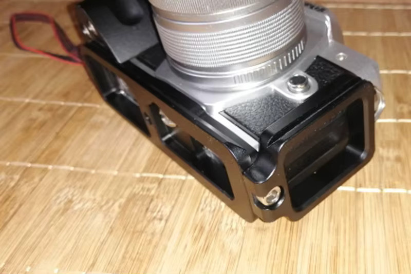 Olympus L Halterung Kamera Handgriff mit Schnellwechselplatte für E-M10 Mark IV, E-M10 Mark III, EM104 und EM103 in Schwarz - Bild 2