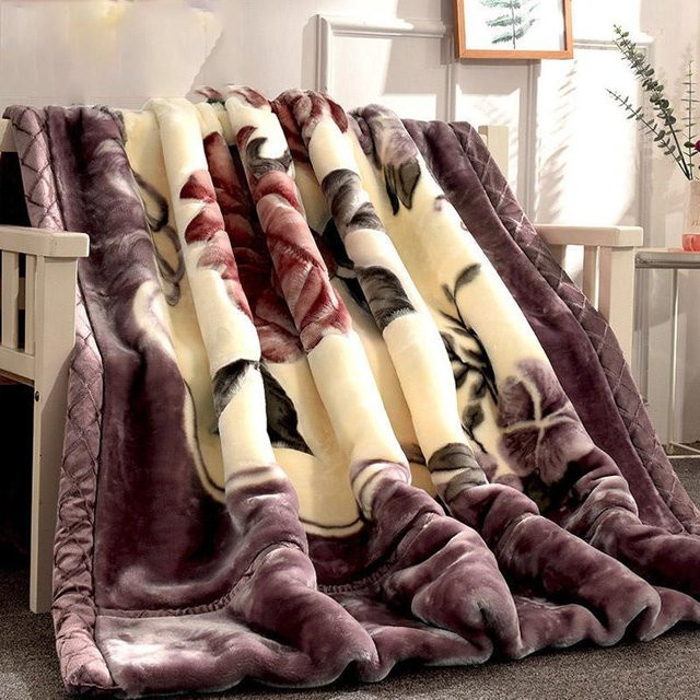 Warme und bequeme Steppdecke für vier Jahreszeiten in Violett, doppelschichtige Winterdecke aus Mikrofaser, B/B: 200 x 230 cm - Bild 1