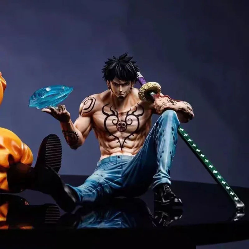 Bandai Trafalgar D. Water Law Anime Actionfigur aus PVC in Lila und Mehrfarbig - Bild 1