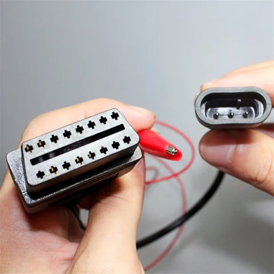 OBD2 Diagnoseadapter 3-Pin auf 16-Pin Stecker für Fiat, Alfa Romeo und Lancia in Schwarz - Bild 2