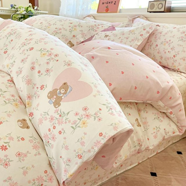 3-teiliges Bettwäsche-Set von Bin Chi Textiles aus 100% Baumwolle mit Cartoon-Tierprint in Beige und Multicolour, Set bestehend aus 1 Bettbezug und 2 Kissenbezügen, B/H: 135 x 200 cm, hypoallergen - Bild 1