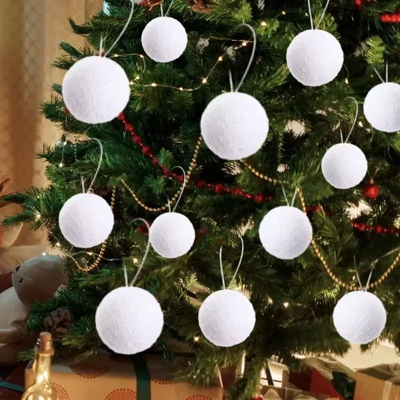 54 oder 6 Stück weiße Schaumstoff-Weihnachtskugeln als runde Hängeornamente für Weihnachtsbaum, Hochzeit, Neujahr und Home Decor - Bild 4