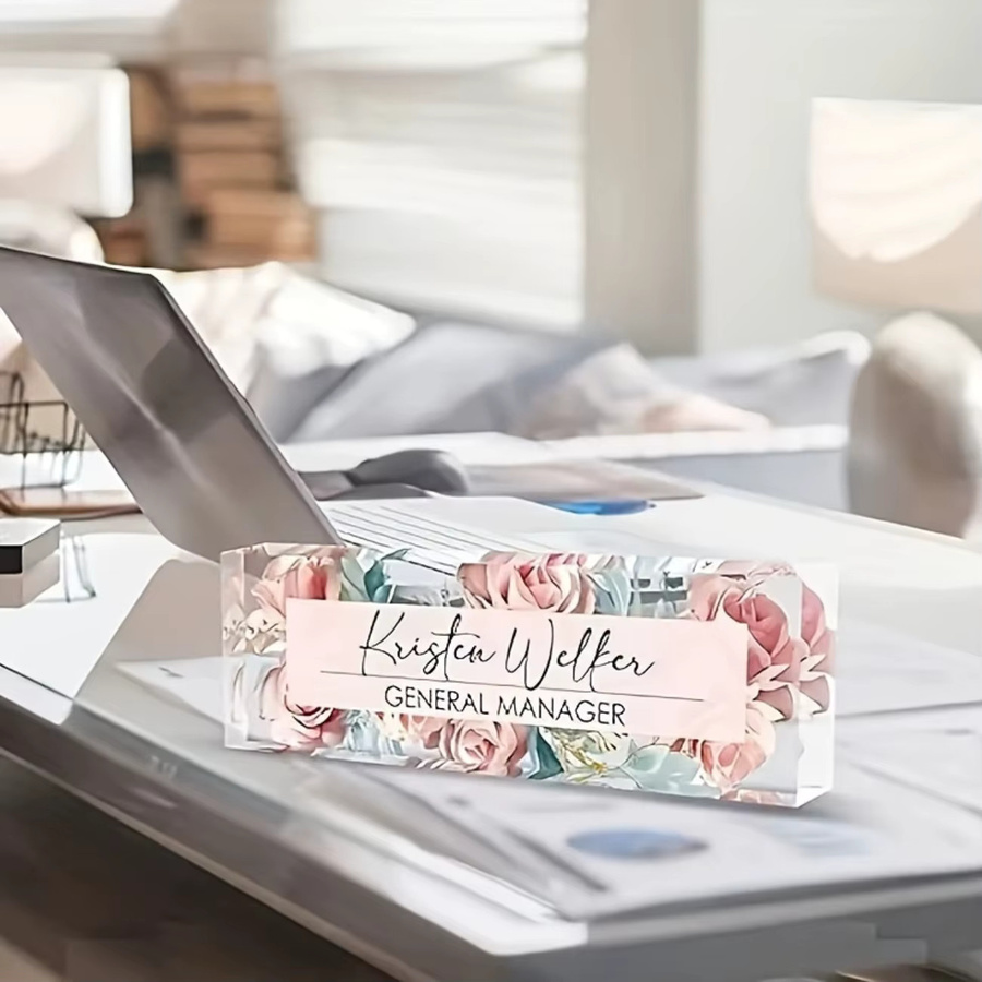 Personalisiertes Acryl-Schreibtischschild Hello Young mit floralem Rosen-Design in Rosa und Rot, rechteckiges Tischschild aus Kunststoff - Bild 2