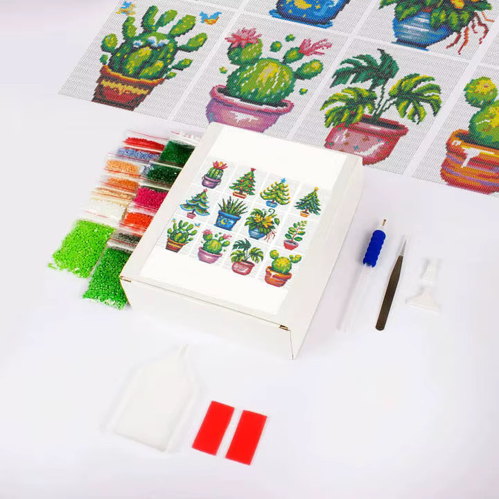 Huacan 12-teiliges Diamant-Malerei Set Kaktus Cartoon-Baum Motiv in Mehrfarbig mit runden Steinen für deine handgefertigte Heimdekoration - Bild 2