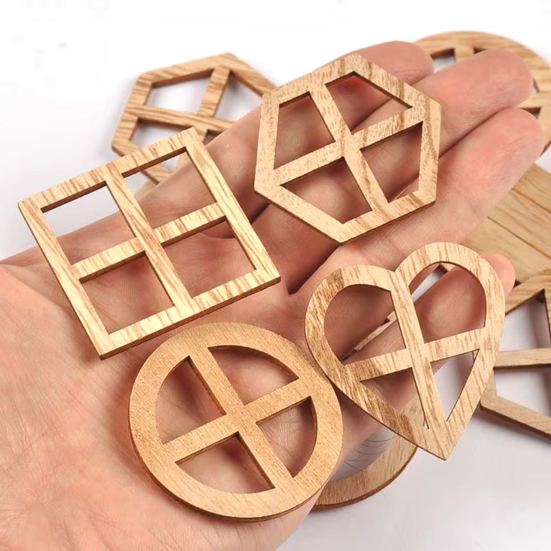 25 Stück Holzscheiben in Form von Runde, Herzen und Sechsecken für DIY Scrapbooking und Wohnkultur, braun, Durchmesser: 30-45 mm - Bild 2